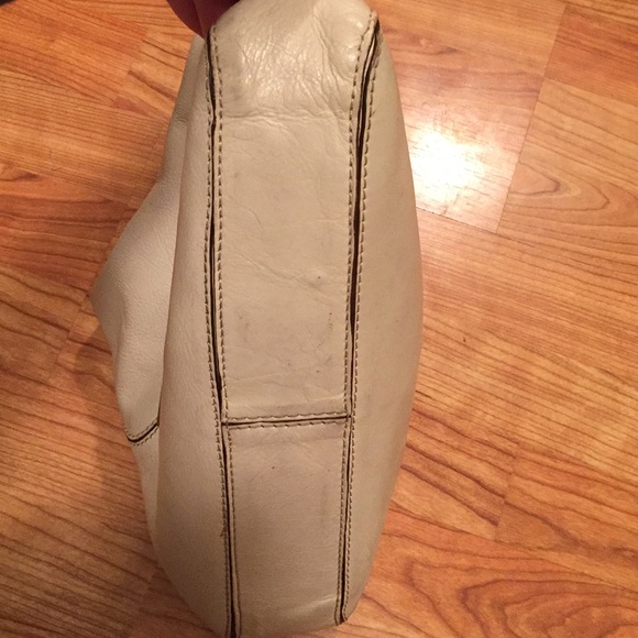 Off white Michael Kors Purse - Picture 3 of 5